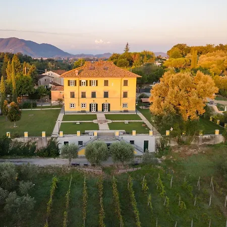 Villa Pacini - Just 1,8 Km Outside - Pool