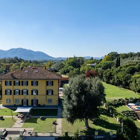 Villa Pacini - Just 1,8 Km Outside - Pool